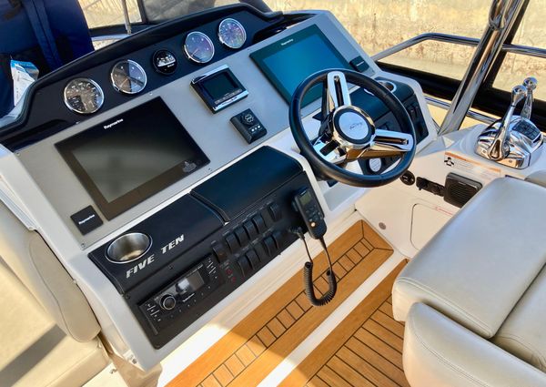 Sea Ray Fly 510 image