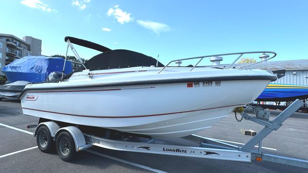 Boston Whaler 210 Ventura 