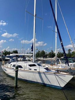 Catalina Catalina Morgan 440 Deck Salon image