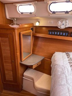 Catalina Catalina Morgan 440 Deck Salon image