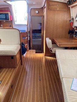 Catalina Catalina Morgan 440 Deck Salon image