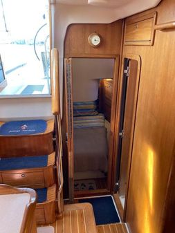 Catalina Catalina Morgan 440 Deck Salon image