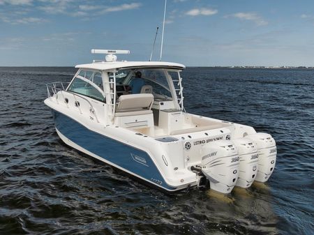 Boston Whaler 345 Conquest image