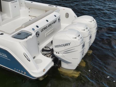 Boston Whaler 345 image