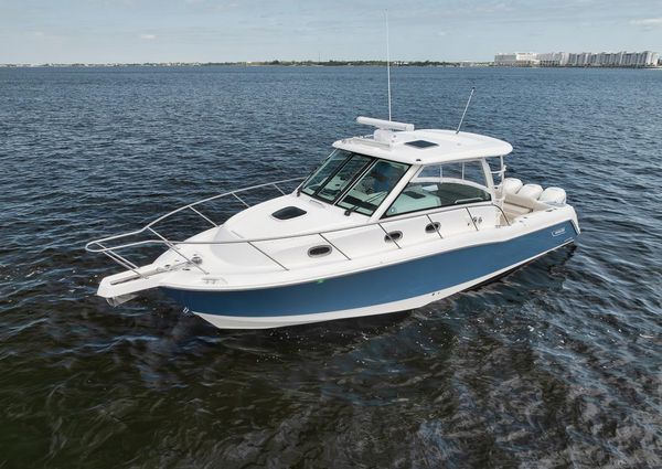 Boston Whaler 345 Conquest image