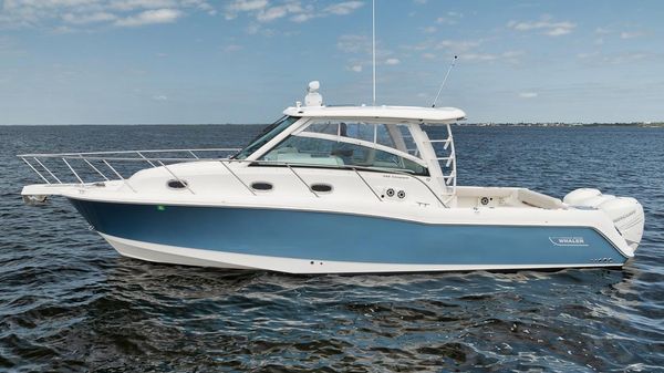 Boston Whaler 345 Conquest 