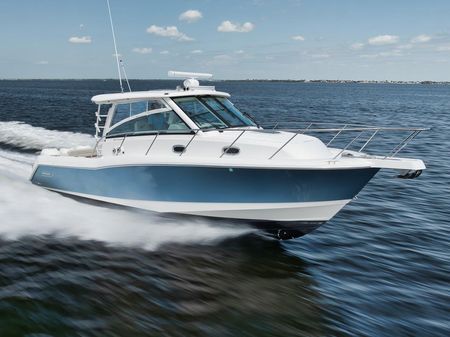 Boston Whaler 345 Conquest image