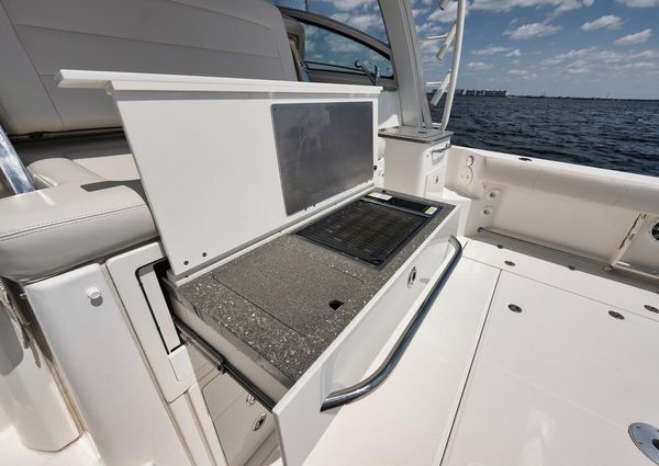 Boston Whaler 345 Conquest image