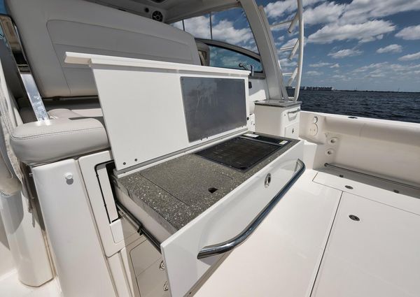 Boston Whaler 345 Conquest image