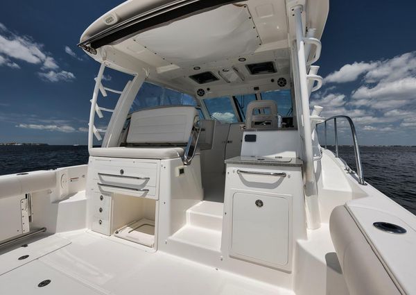 Boston Whaler 345 Conquest image