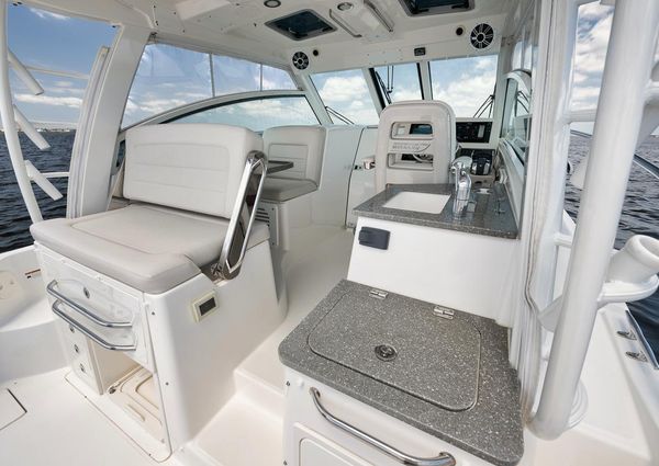 Boston Whaler 345 Conquest image