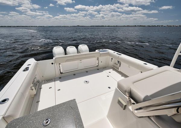 Boston Whaler 345 Conquest image