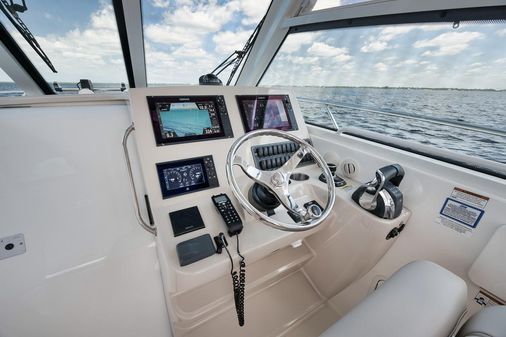 Boston Whaler 345 Conquest image