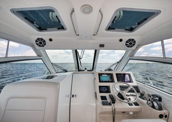 Boston Whaler 345 Conquest image