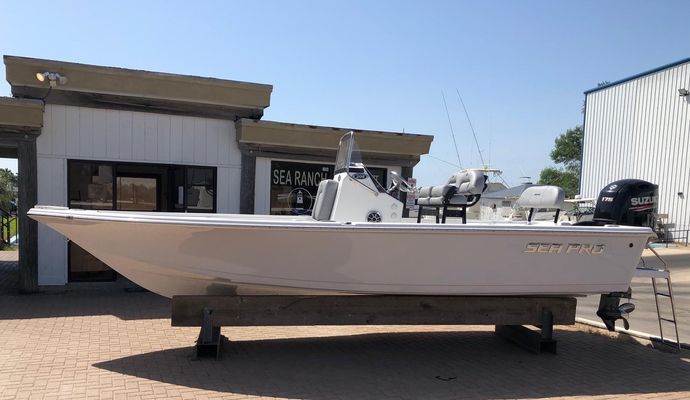 Sea-pro 208-BAY - main image