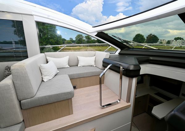 Sunseeker Predator 50 image