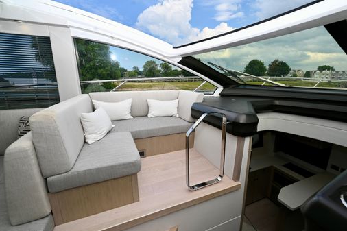 Sunseeker Predator 50 image