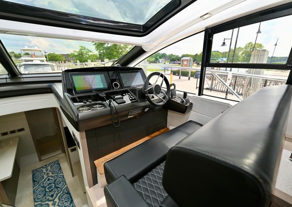 Sunseeker Predator 50 image