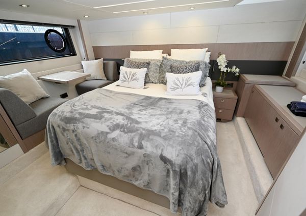 Sunseeker Predator 50 image