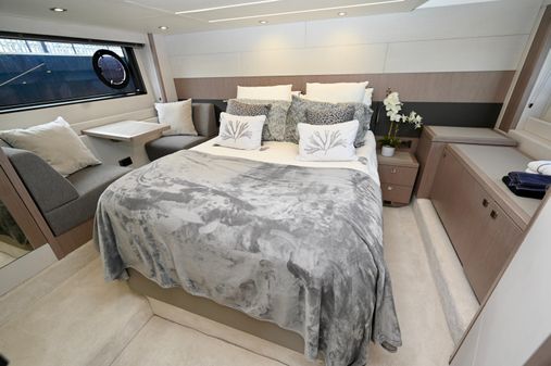 Sunseeker Predator 50 image