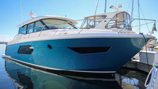 Tiara Yachts 49 COUPE 