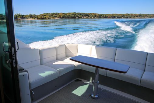 Tiara Yachts 49 COUPE image