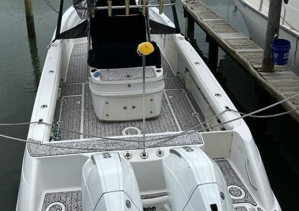 Boston-whaler 320-OUTRAGE image