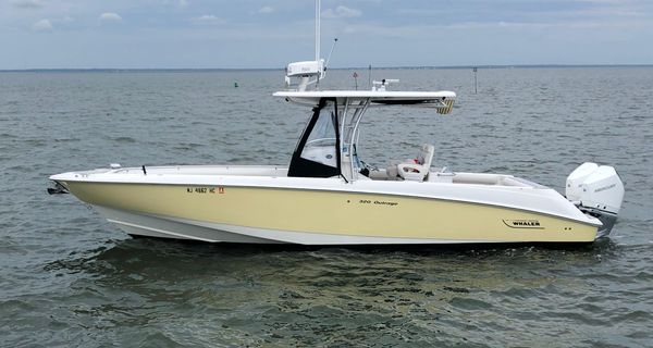 Boston-whaler 320-OUTRAGE image