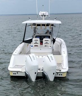 Boston-whaler 320-OUTRAGE image