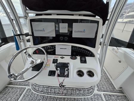 Boston-whaler 320-OUTRAGE image