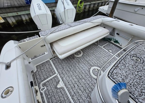 Boston-whaler 320-OUTRAGE image