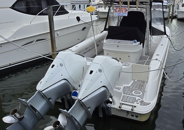 Boston-whaler 320-OUTRAGE image