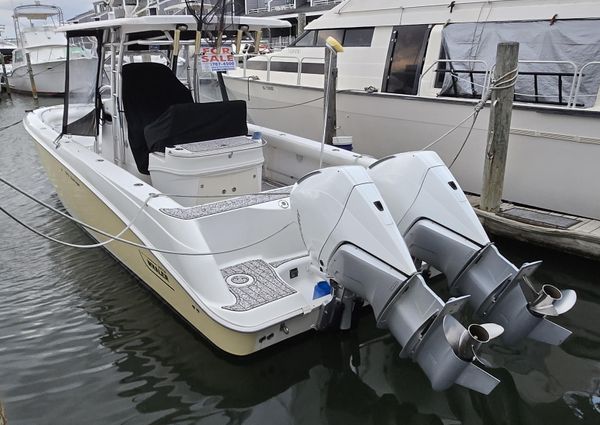 Boston-whaler 320-OUTRAGE image