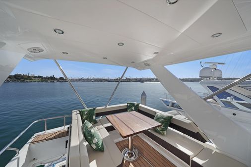 Cruisers Yachts 60 Fly image