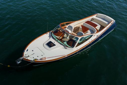 Hinckley Talaria 29 Runabout image