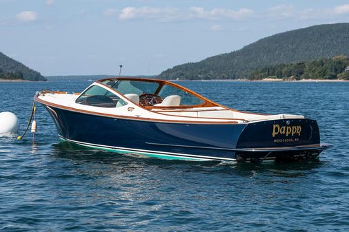 Hinckley Talaria 29 Runabout image