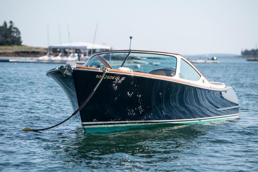 Hinckley Talaria 29 Runabout image