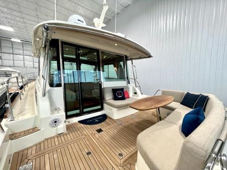 Sabre 48 Salon Express image