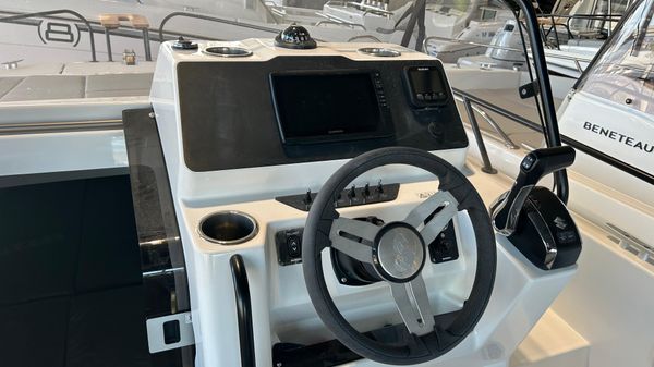 Beneteau Flyer 7 SUNdeck