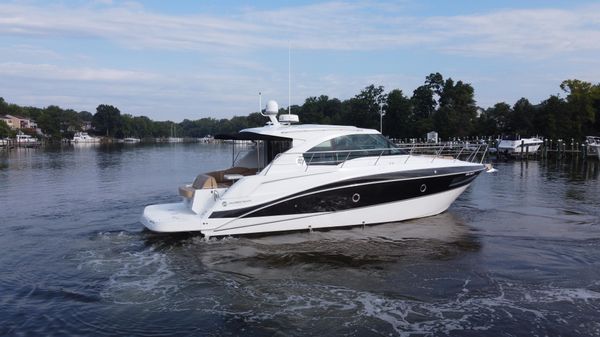 Cruisers Yachts 41 Cantius
