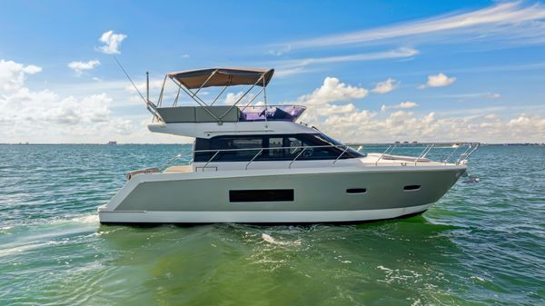 Sealine F380 image