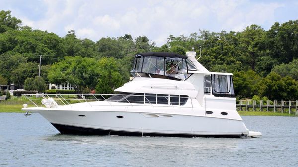 Silverton 422 Motor Yacht 