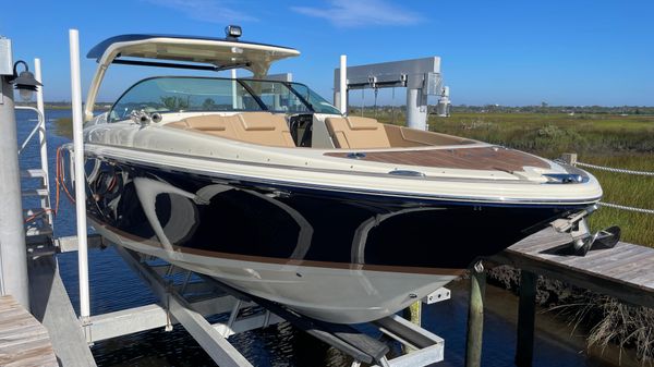 Chris-Craft Launch 35 GT 