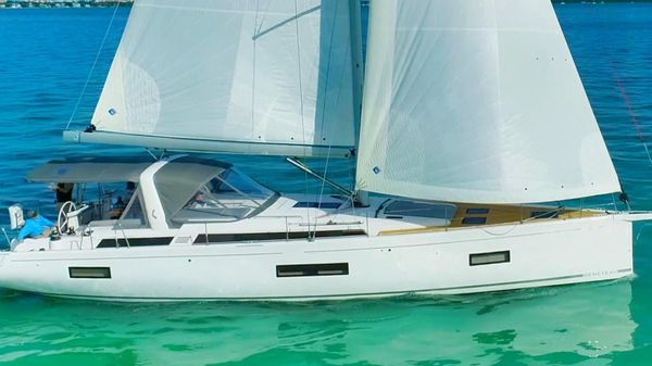 Beneteau Oceanis Yacht 54