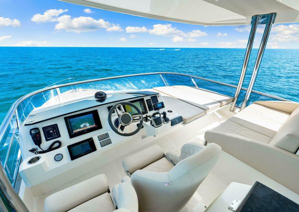 Absolute 60 FLYBRIDGE image