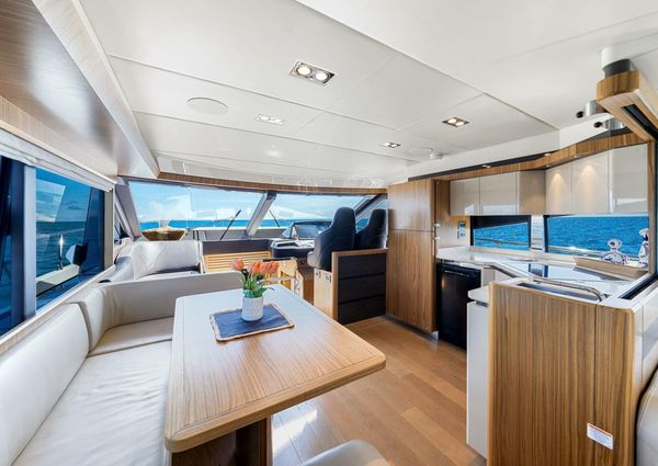 Absolute 60 FLYBRIDGE image