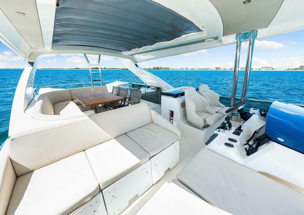 Absolute 60 FLYBRIDGE image