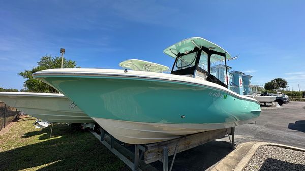 Pioneer 222 Sportfish