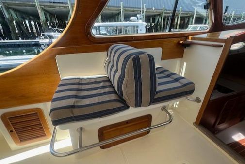 Hinckley EXTENDED-HARDTOP-PILOTHOUSE-36-PICNIC-BOAT image