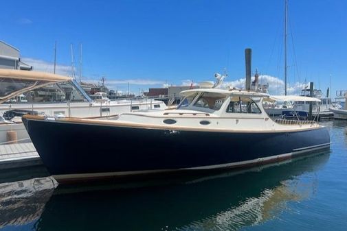 Hinckley EXTENDED-HARDTOP-PILOTHOUSE-36-PICNIC-BOAT image